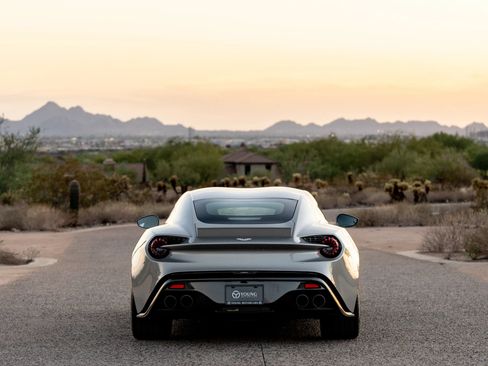 Used 2018 Aston Martin Vanquish Zagato RWD image 7