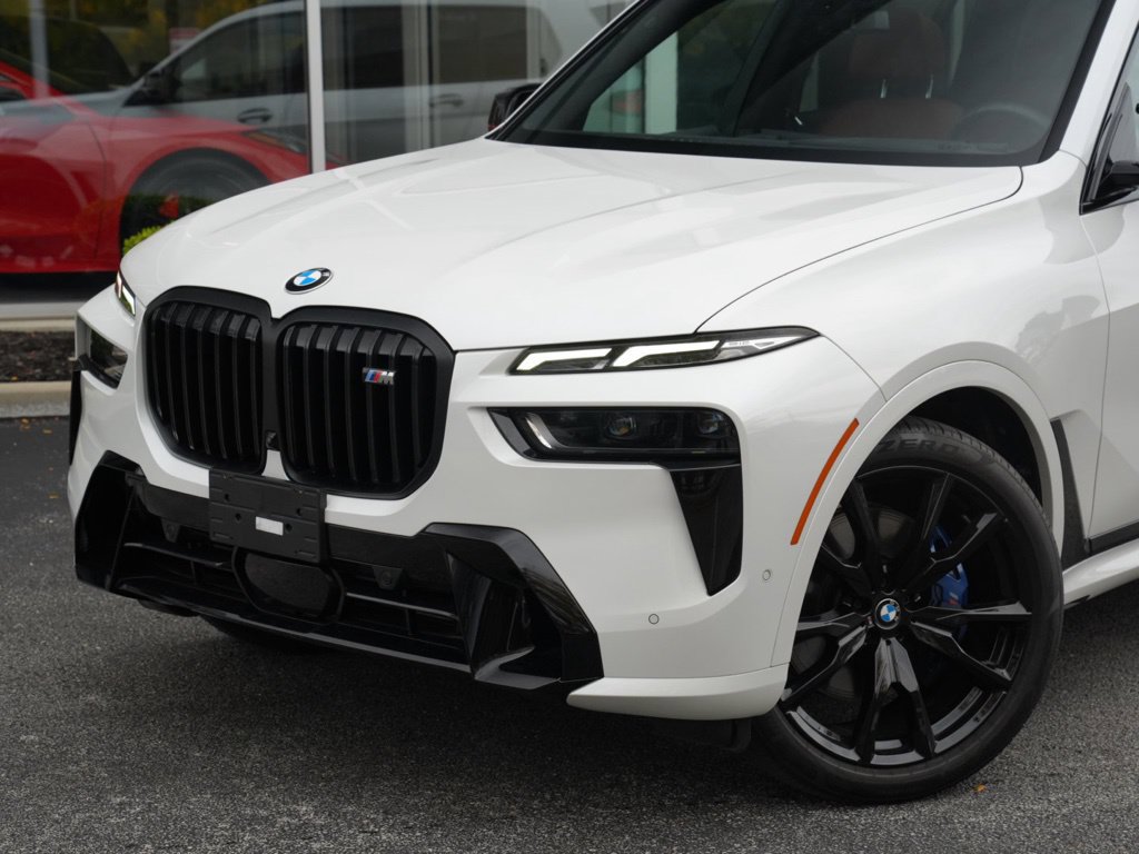 Used 2025 BMW X7 M60i w/ Executive Package AWD/4WD image 2