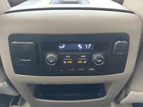 Used 2017 Chevrolet Tahoe LT w/ LT Signature Package image 15