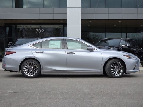 New 2025 Lexus ES 350 Ultra Luxury image 30