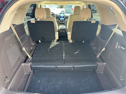Used 2021 Ford Explorer Platinum w/ Equipment Group 601A image 13