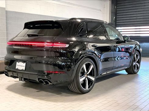 New 2026 Porsche Cayenne GTS image 24