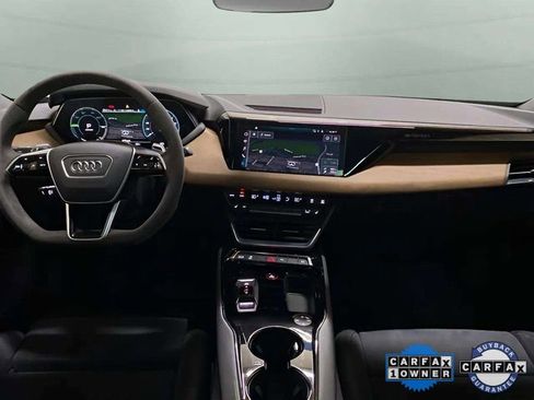Used 2023 Audi e-tron GT Premium Plus image 12