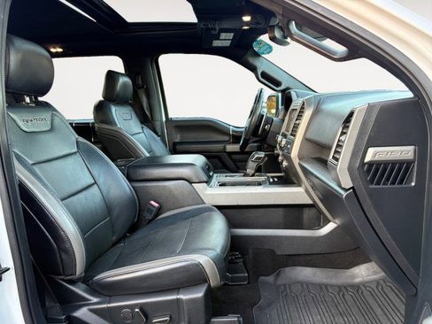 Used 2018 Ford F150 Raptor w/ Equipment Group 802A Luxury image 10