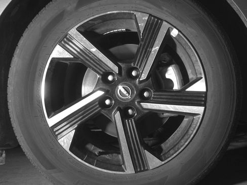 Used 2025 Nissan Sentra SV image 13