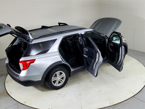 Used 2021 Ford Explorer XLT w/ Equipment Group 202A image 27