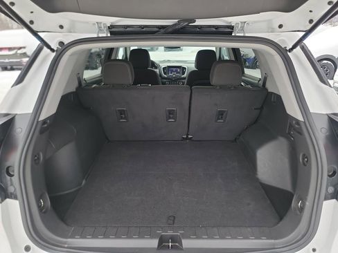 Used 2024 GMC Terrain SLE image 21