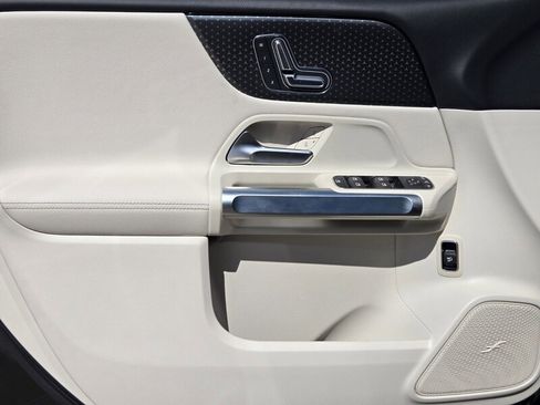 New 2026 Mercedes-Benz GLB 250 image 21