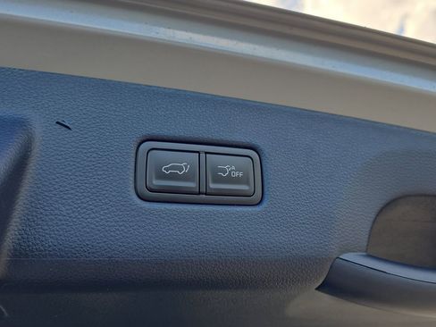 New 2026 Kia Carnival EX image 11