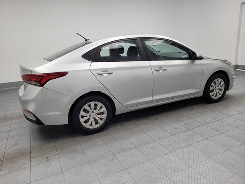 Used 2019 Hyundai Accent SE FWD image 10