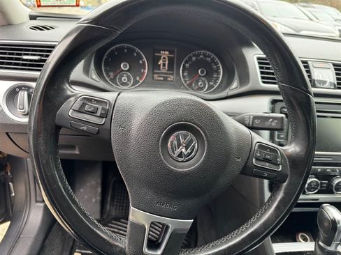 Used 2012 Volkswagen Passat 2.5 SE FWD image 17
