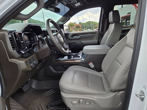 Used 2025 Chevrolet Silverado 1500 RST w/ RST All Star Premium Package AWD/4WD image 5