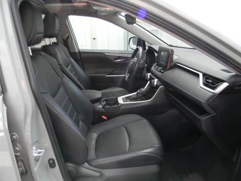Used 2021 Toyota RAV4 XLE Premium AWD/4WD image 22