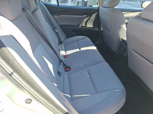 Used 2025 Toyota Camry LE image 31