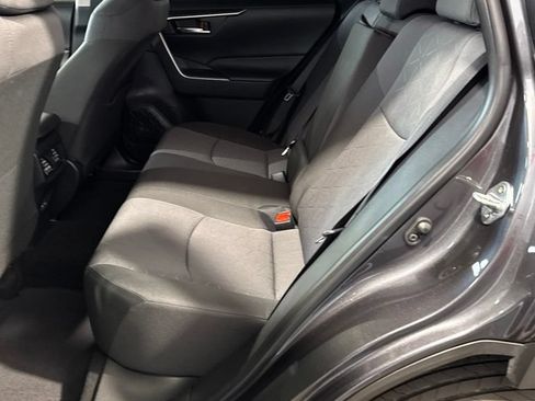 Used 2025 Toyota RAV4 XLE FWD image 29