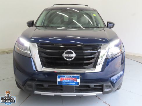 Used 2023 Nissan Pathfinder SL w/ SL Premium Package FWD image 9
