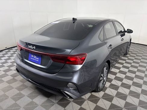 Used 2023 Kia Forte LXS w/ LXS Technology Package image 7
