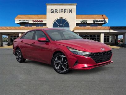 Used 2023 Hyundai Elantra SEL w/ Convenience Package