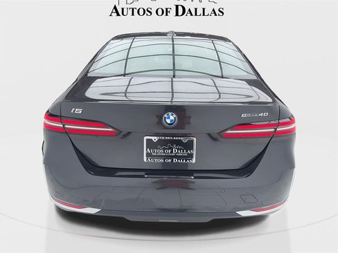 Used 2024 BMW i5 eDrive40i image 11