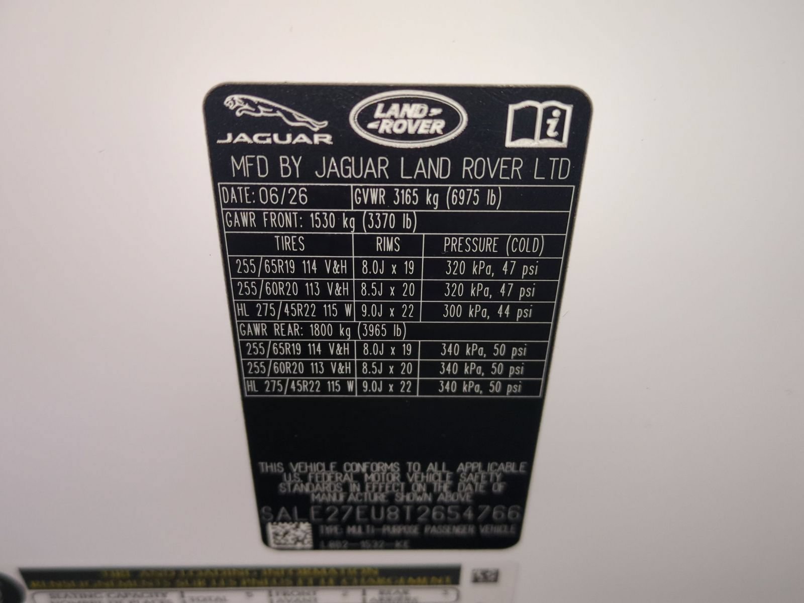 New 2026 Land Rover Defender 110 X-Dynamic SE AWD/4WD image 31
