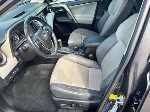 Used 2014 Toyota RAV4 Limited w/ Technology Package AWD/4WD image 11