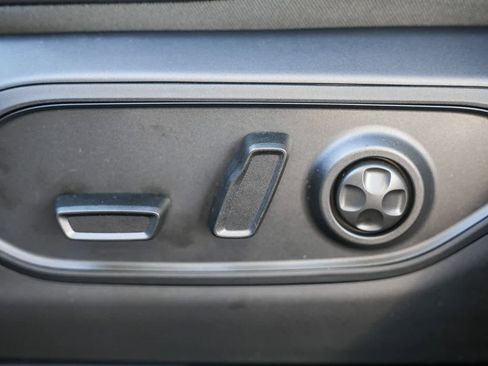 New 2025 Jeep Grand Cherokee Limited image 21