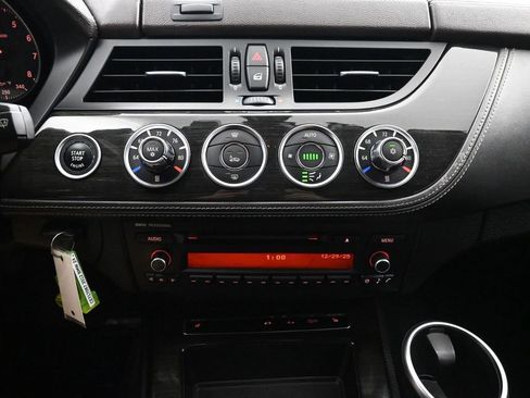 Used 2012 BMW Z4 sDrive28i image 23