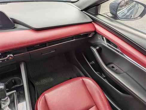 Used 2021 MAZDA MAZDA3 s image 17