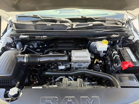 Used 2024 RAM 1500 Laramie AWD/4WD image 17
