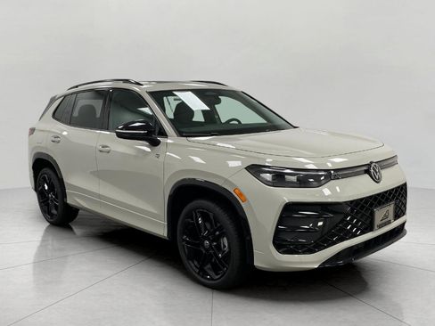 New 2026 Volkswagen Tiguan SE R-Line AWD/4WD image 1