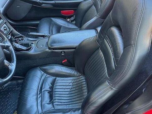 Used 1999 Chevrolet Corvette Convertible w/ Performance Handling Pkg image 2