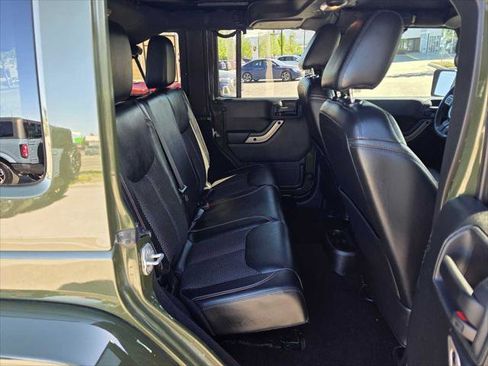 Used 2016 Jeep Wrangler Unlimited Sahara AWD/4WD image 12