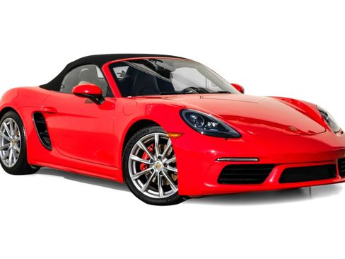 Used 2017 Porsche 718 Boxster image 5