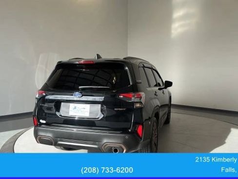 Used 2025 Subaru Forester Sport image 8