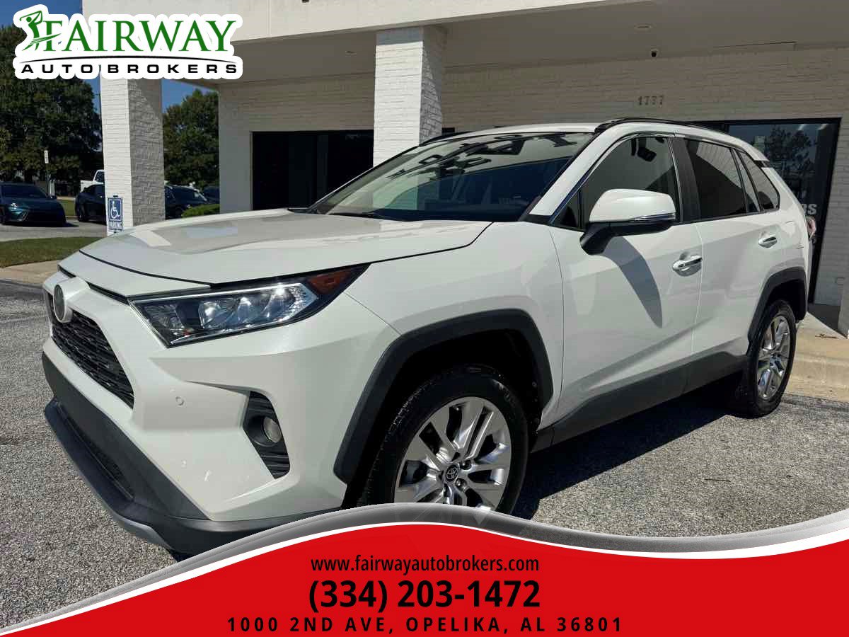 Used 2019 Toyota RAV4 Limited w/ Cold Weather Package FWD image 37