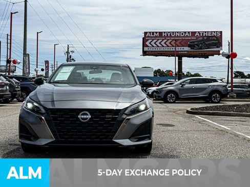 Used 2024 Nissan Altima 2.5 SR FWD image 3