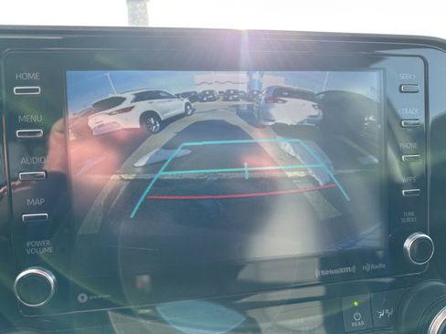 Used 2020 Toyota Highlander XLE image 55