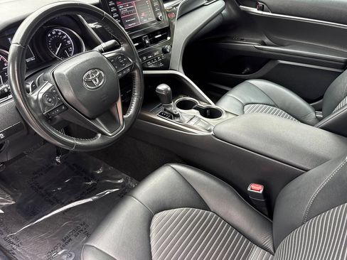 Used 2023 Toyota Camry SE FWD image 11