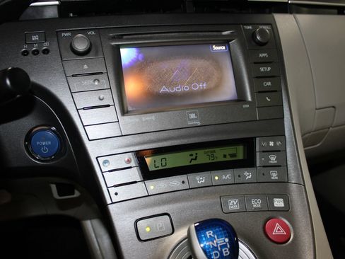Used 2012 Toyota Prius Four FWD image 17