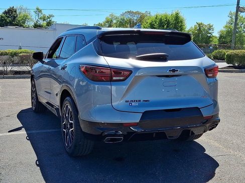 Used 2023 Chevrolet Blazer RS w/ Driver Confidence II Package AWD/4WD image 9