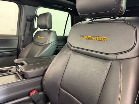 Used 2025 Ford Expedition Tremor image 31