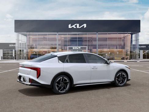 New 2026 Kia K4 GT-Line w/ GT-Line Premium Package FWD image 6