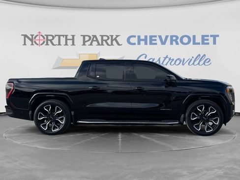 Certified 2025 GMC Sierra EV Denali AWD/4WD image 4