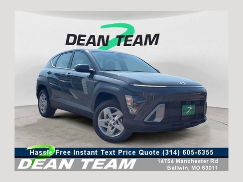 New 2026 Hyundai Kona SE image 1