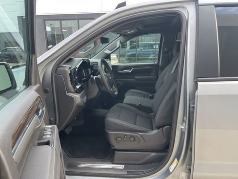 Used 2023 Chevrolet Silverado 1500 LT image 24