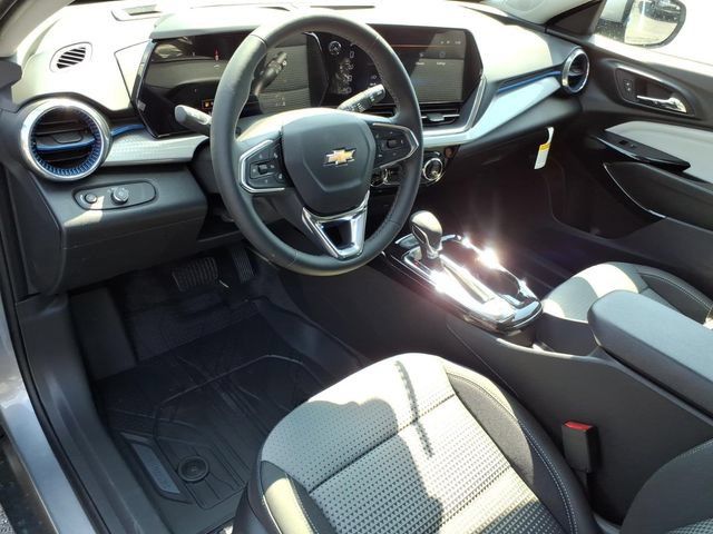 New 2026 Chevrolet Trax LT w/ Driver Confidence Package FWD image 5