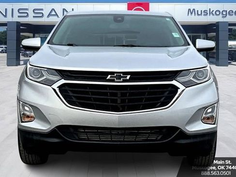 Used 2021 Chevrolet Equinox LT image 2