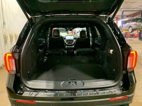New 2026 Ford Explorer ST w/ Sun And Sound Package image 18