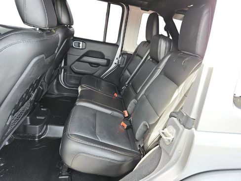 Used 2021 Jeep Wrangler Unlimited Rubicon w/ Trailer Tow Package image 22