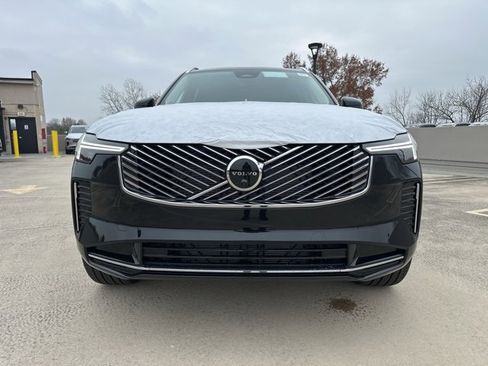 New 2026 Volvo XC90 B6 Plus w/ Protection Package Premier image 2